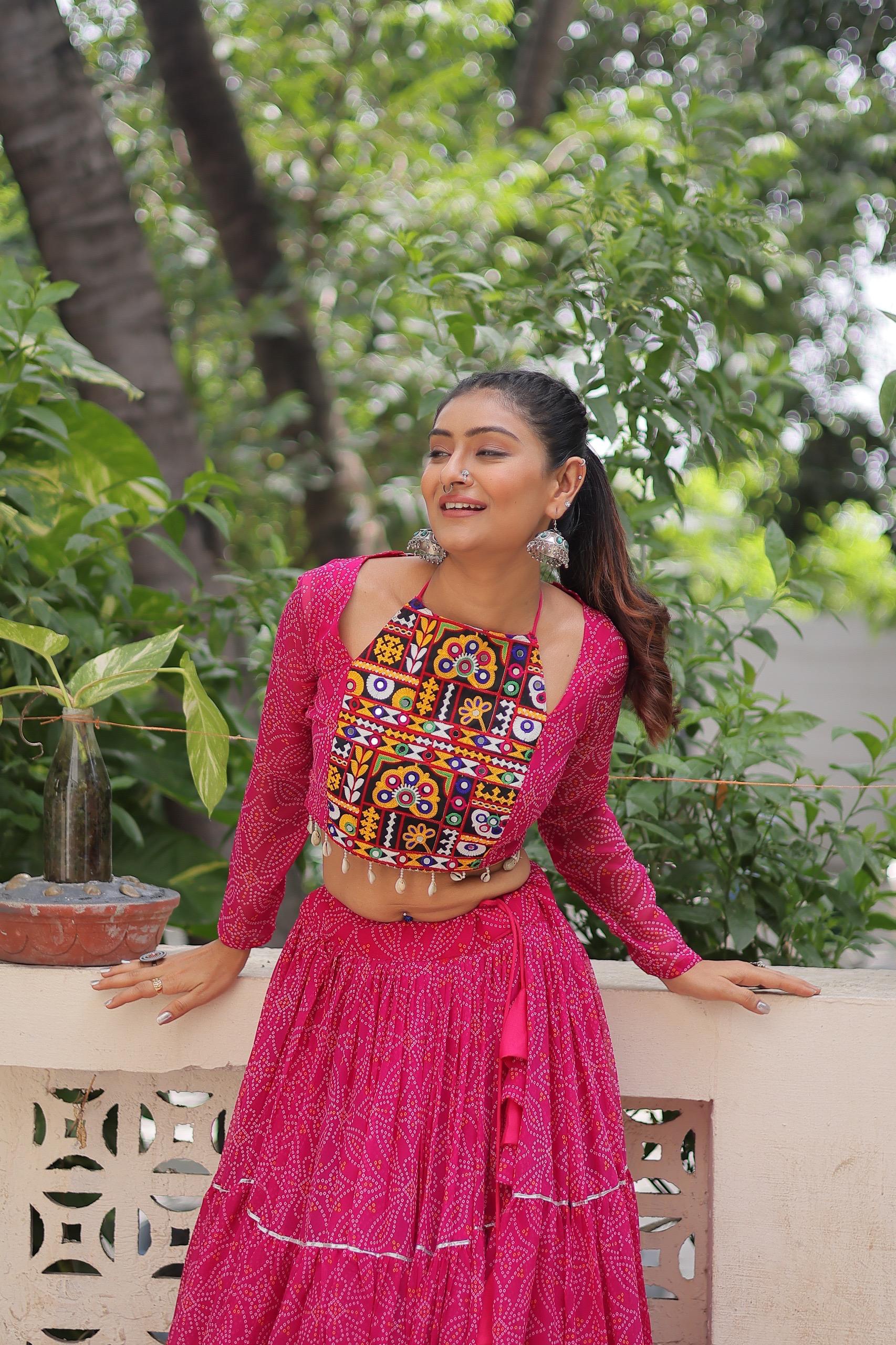 BANDHEJ PRINT WITH GOTTA PATTI & GAMTHI WORK