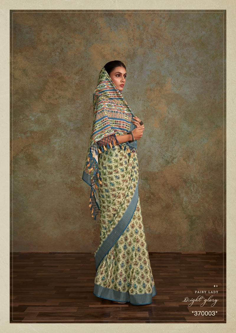 Elegant Traditional Saree with Intricate Patterns and Matching Blouse