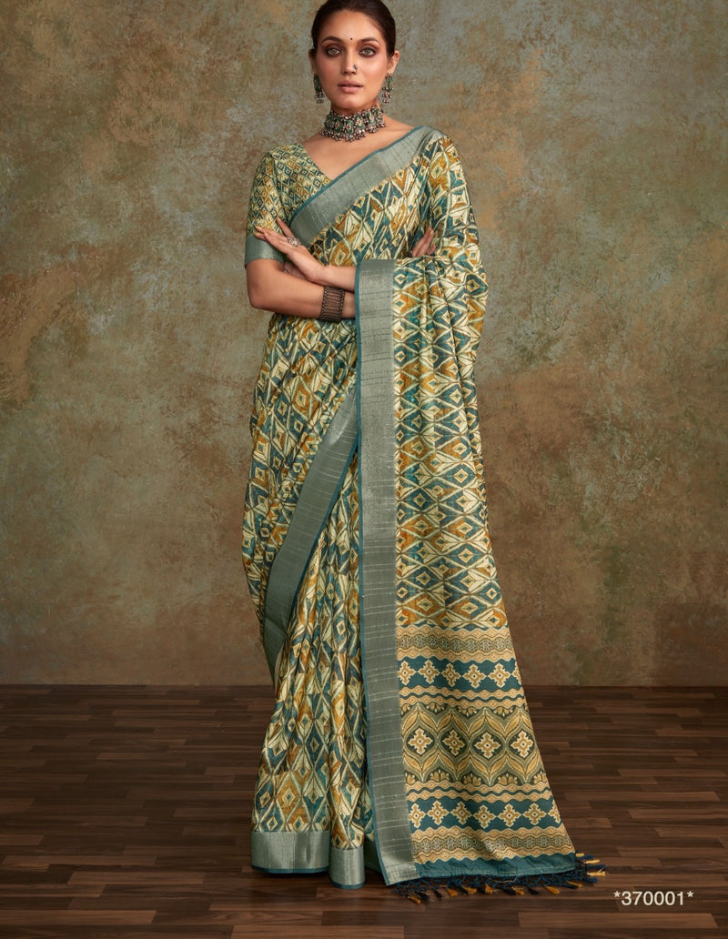 Elegant Traditional Saree with Intricate Patterns and Matching Blouse