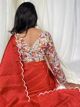 Elegant Red Handloom Silk Saree with Subtle Patterned Weave - Ideal for Celebrations and Ceremonial Wear