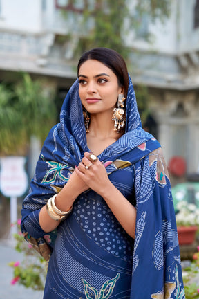 Roman silk  adorned with floral prints Suit