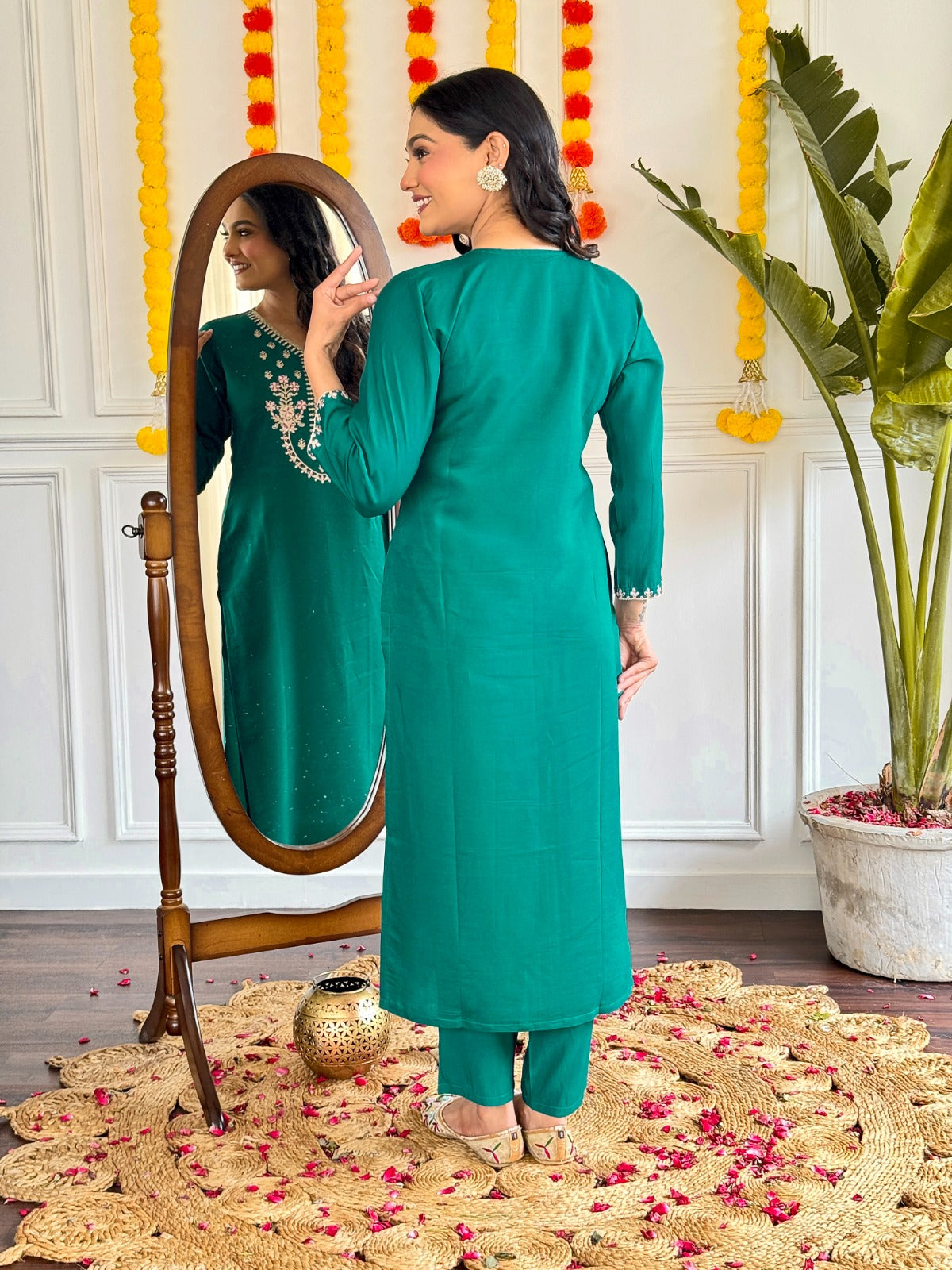 Viscose Chanderi Embroidered Kurti Set