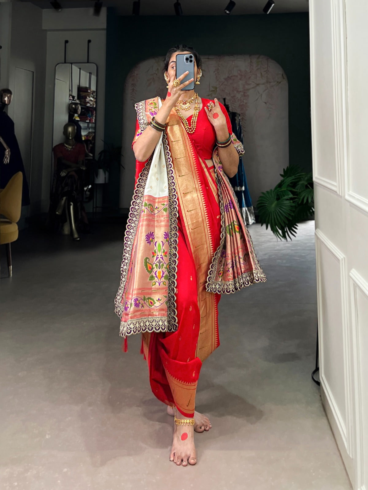 ROYAL PAITHANI SAREE ELEGANCE