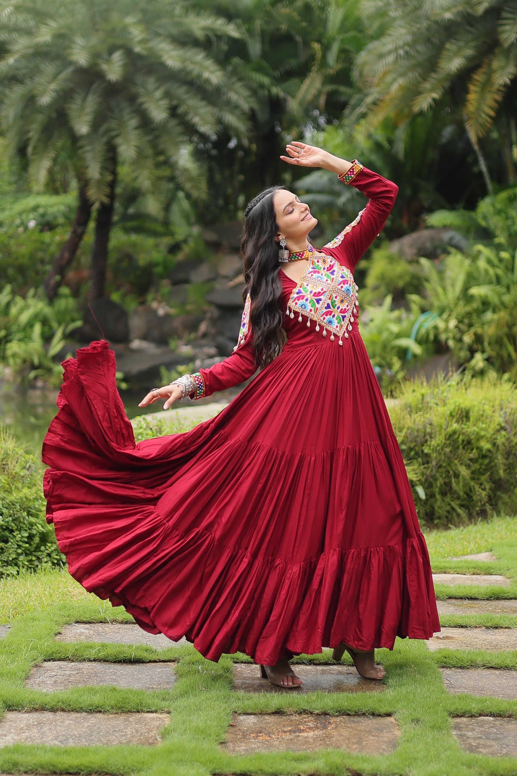 TRADITIONAL NAVRATRI KUTCHI GAMTHI RAYON FESTIVE GOWN