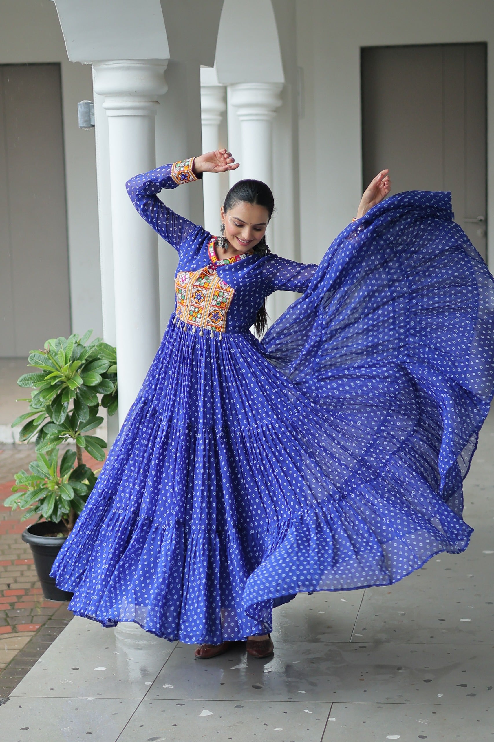 BANDHANI PRINT GEORGETTE GOWN WITH KUTCHI WORK