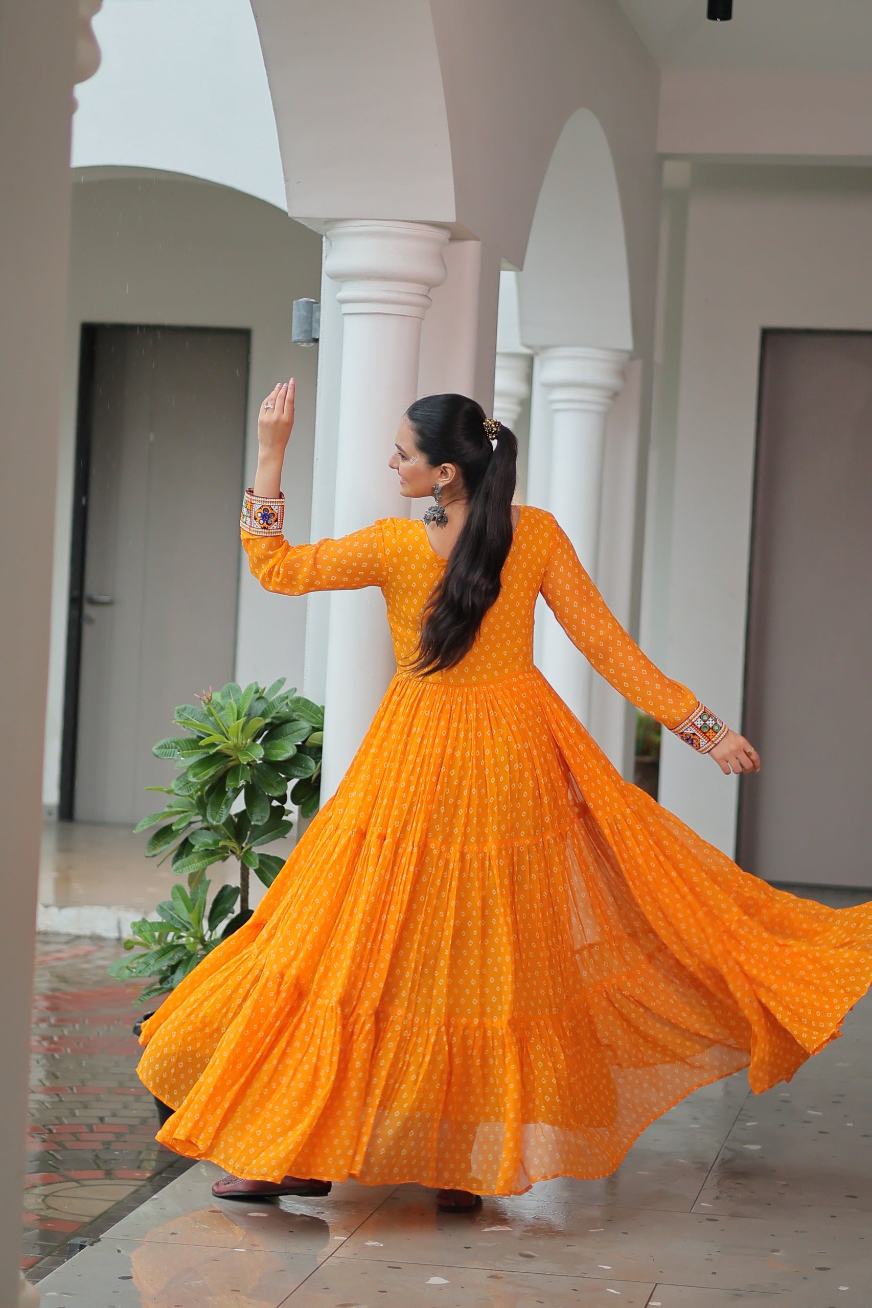 BANDHANI PRINT GEORGETTE GOWN WITH KUTCHI WORK