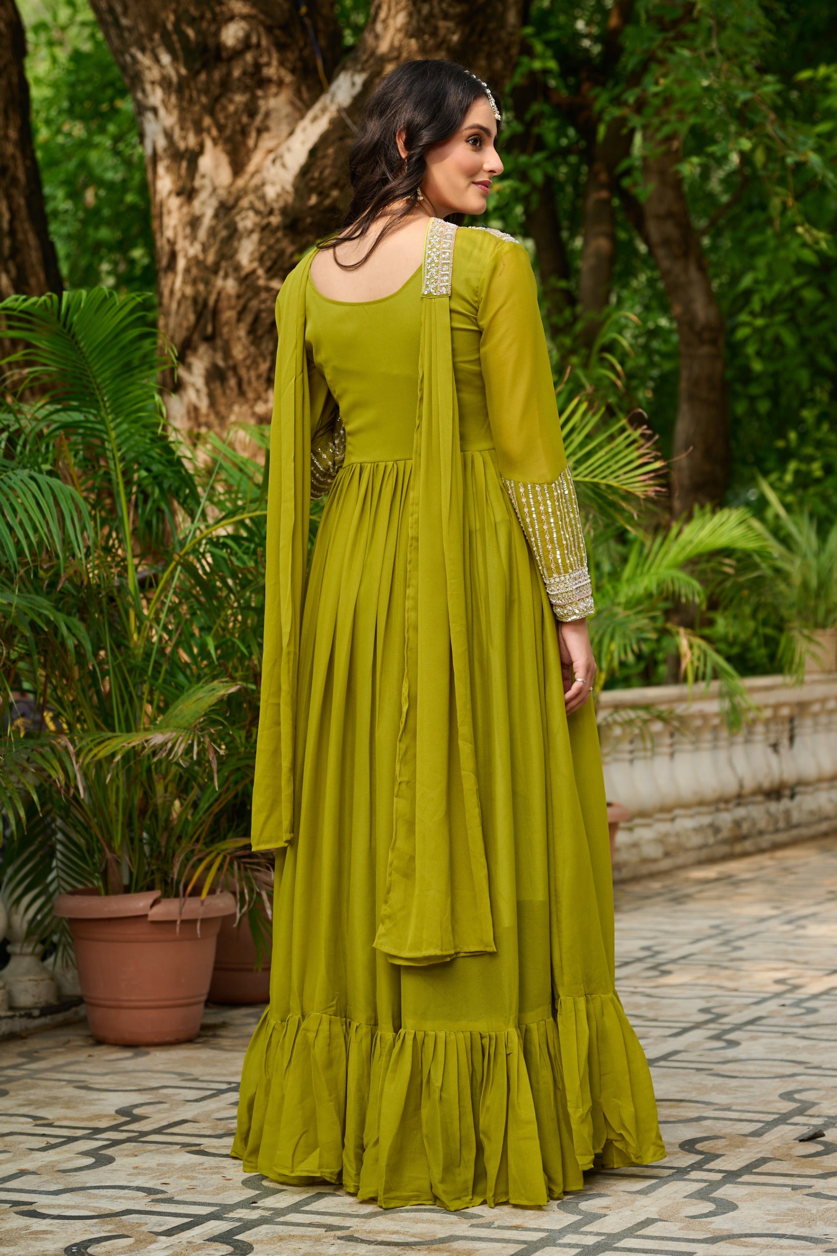 LUXURIOUS STAR GEORGETTE DESIGNER GOWN WITH DUPATTA