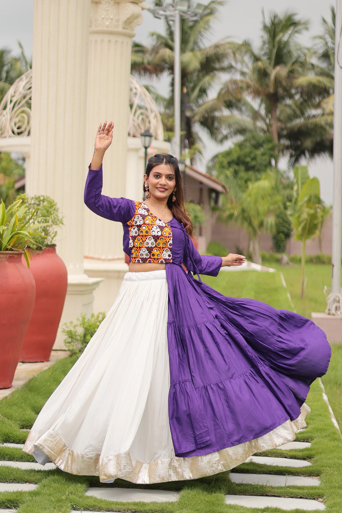 STUNNING GAMTHI WORK LEHENGA CHOLI