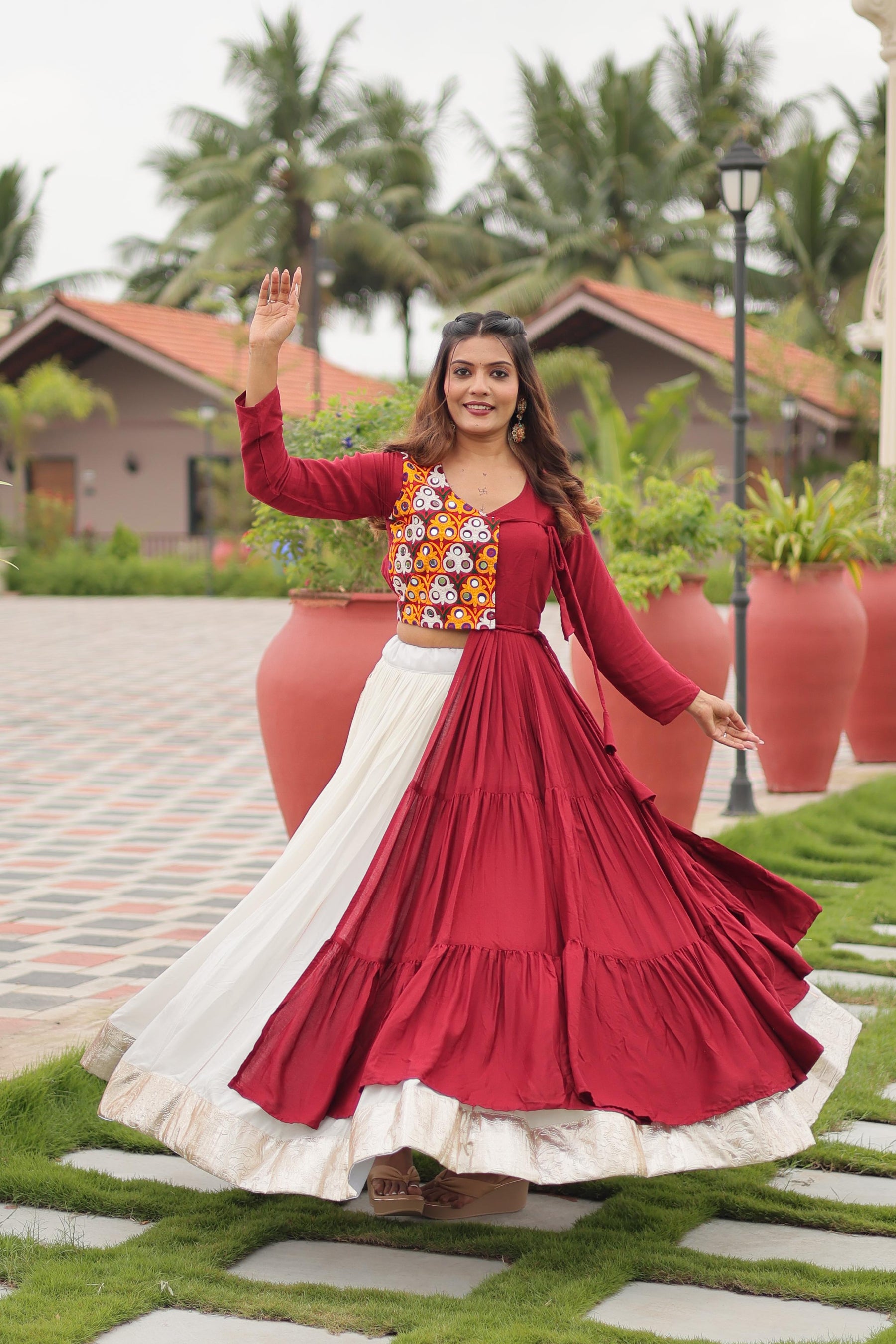 STUNNING GAMTHI WORK LEHENGA CHOLI
