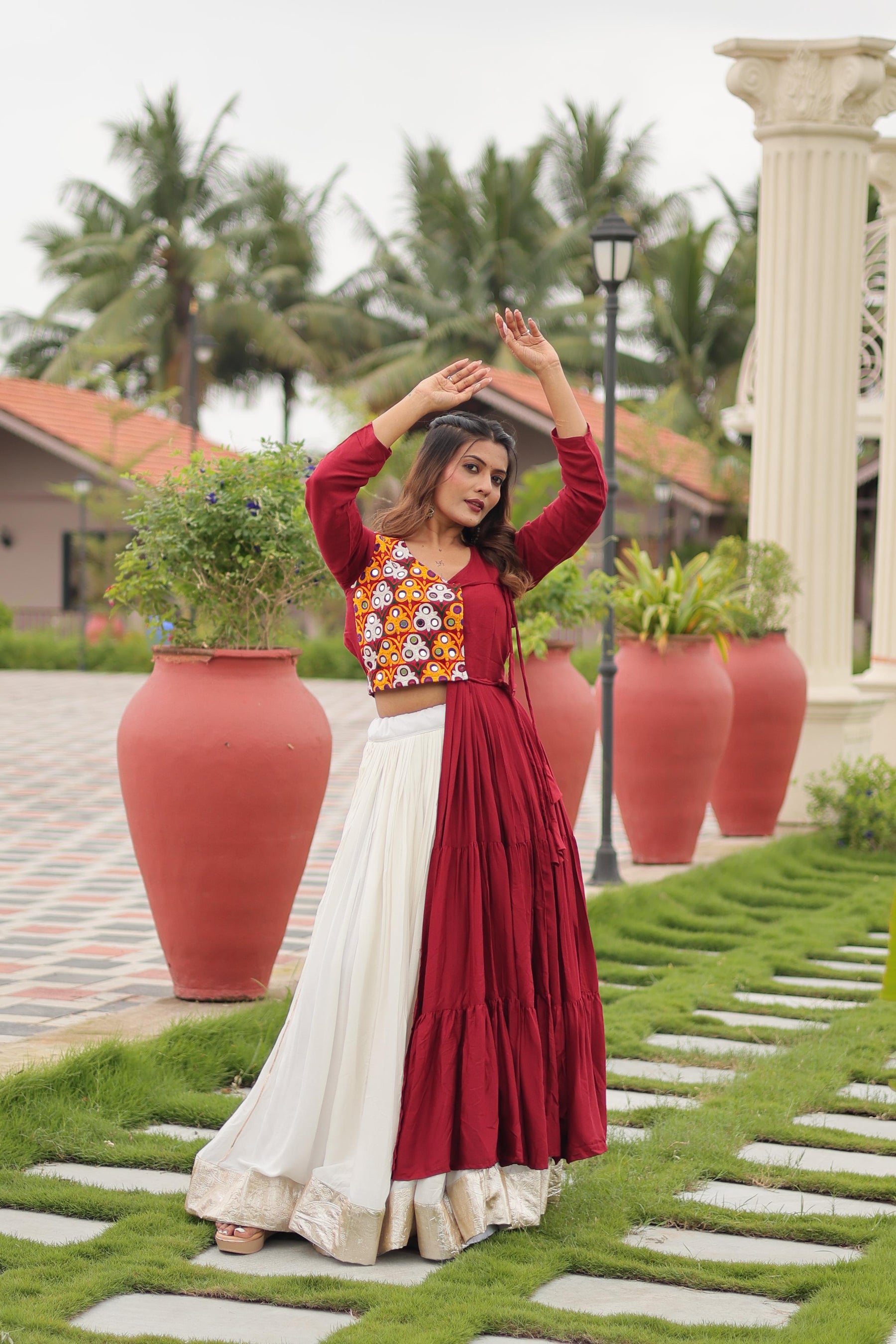 STUNNING GAMTHI WORK LEHENGA CHOLI