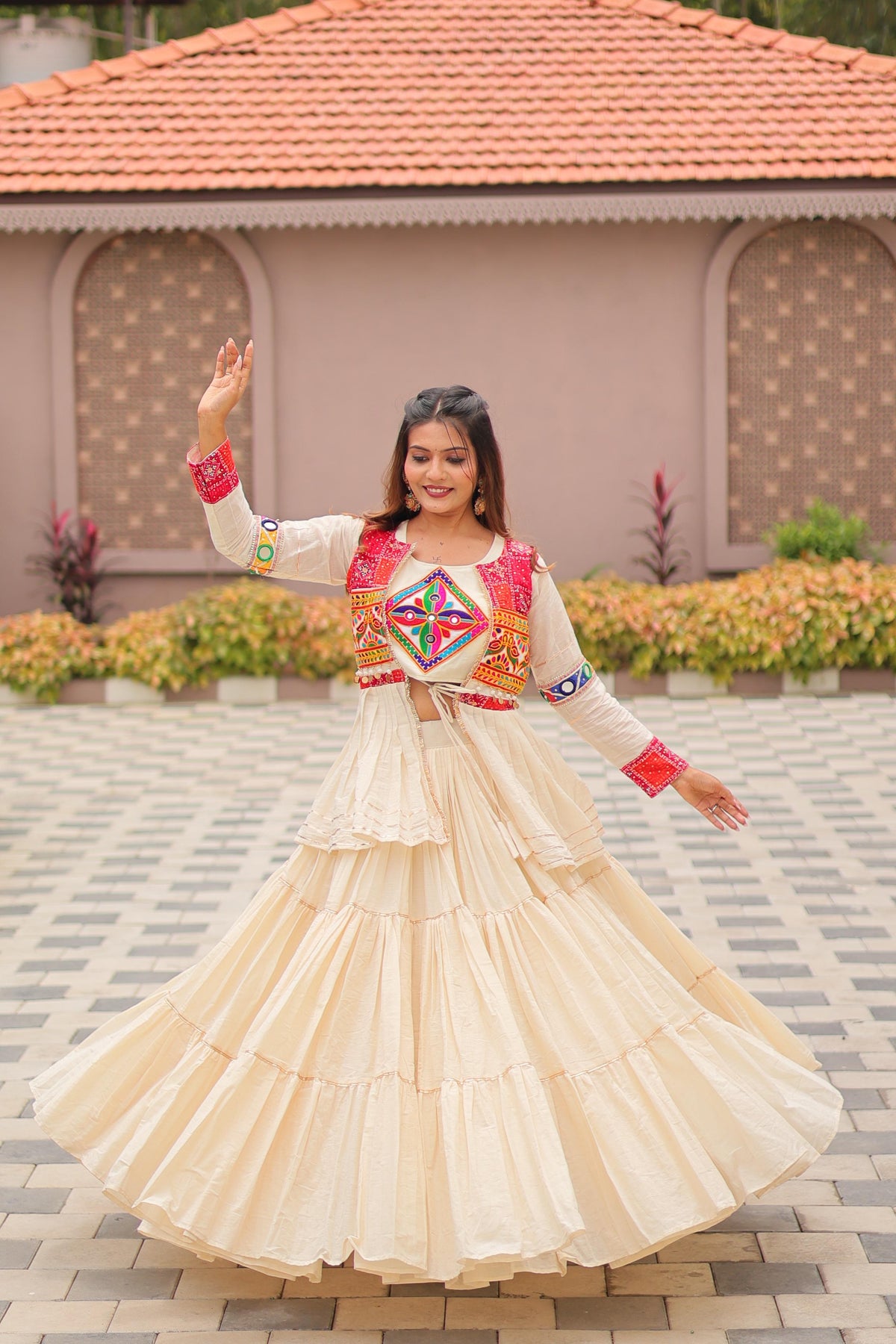GAMTHI WORK LEHENGA CHOLI WITH 9 METER FLAIR