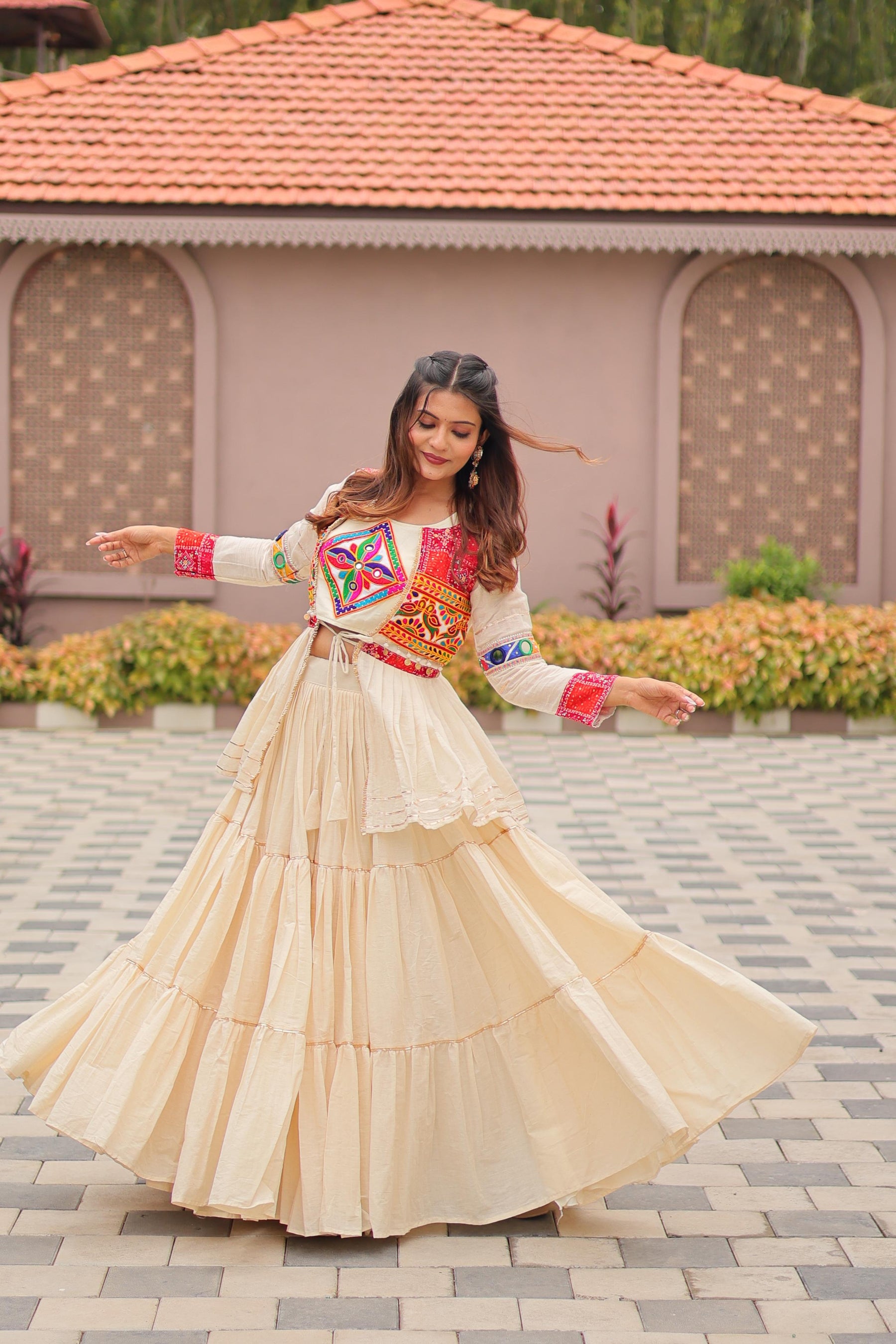 GAMTHI WORK LEHENGA CHOLI WITH 9 METER FLAIR