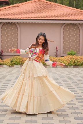 GAMTHI WORK LEHENGA CHOLI WITH 9 METER FLAIR