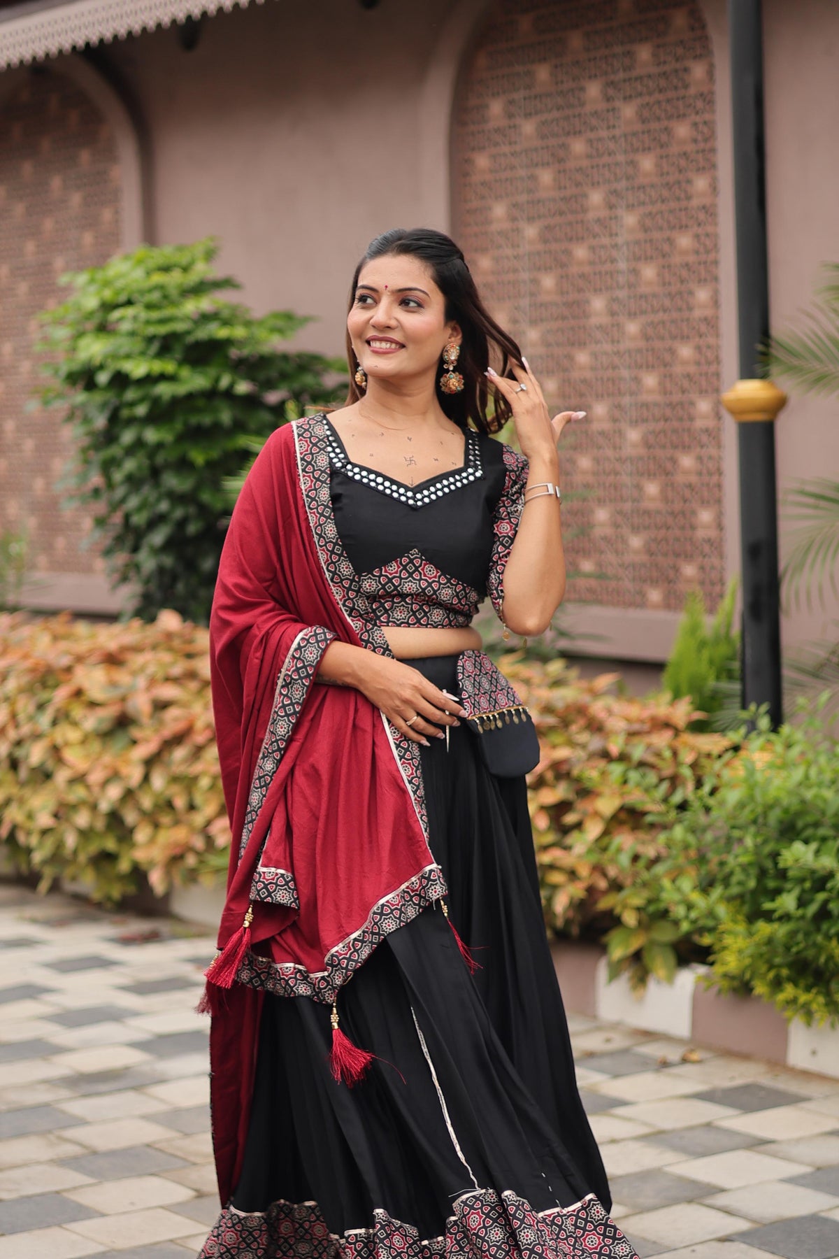 TRADITIONAL GAMTHI WORK LEHENGA CHOLI WITH MIRROR & AJARAKH DETAILING