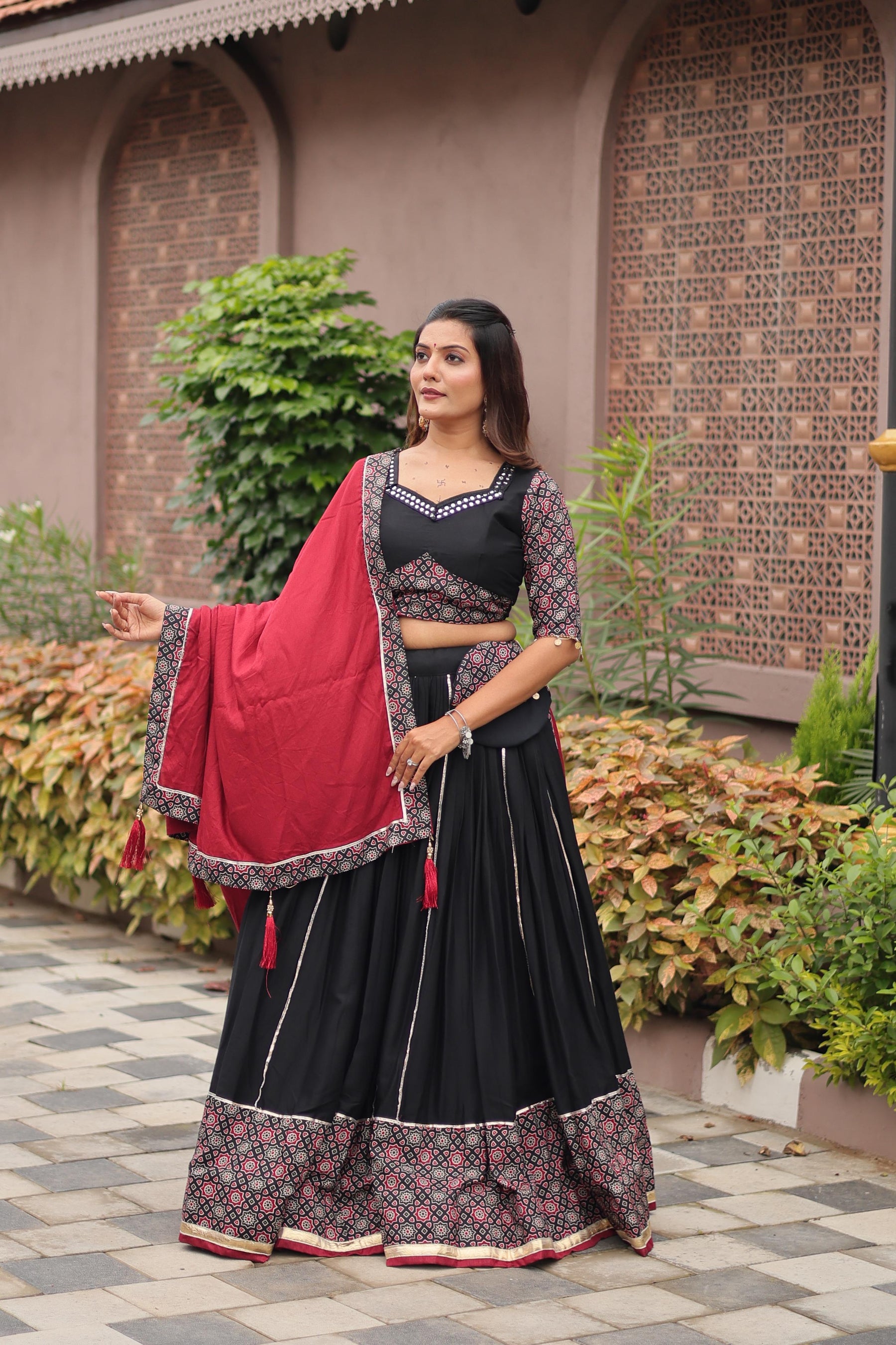 TRADITIONAL GAMTHI WORK LEHENGA CHOLI WITH MIRROR & AJARAKH DETAILING
