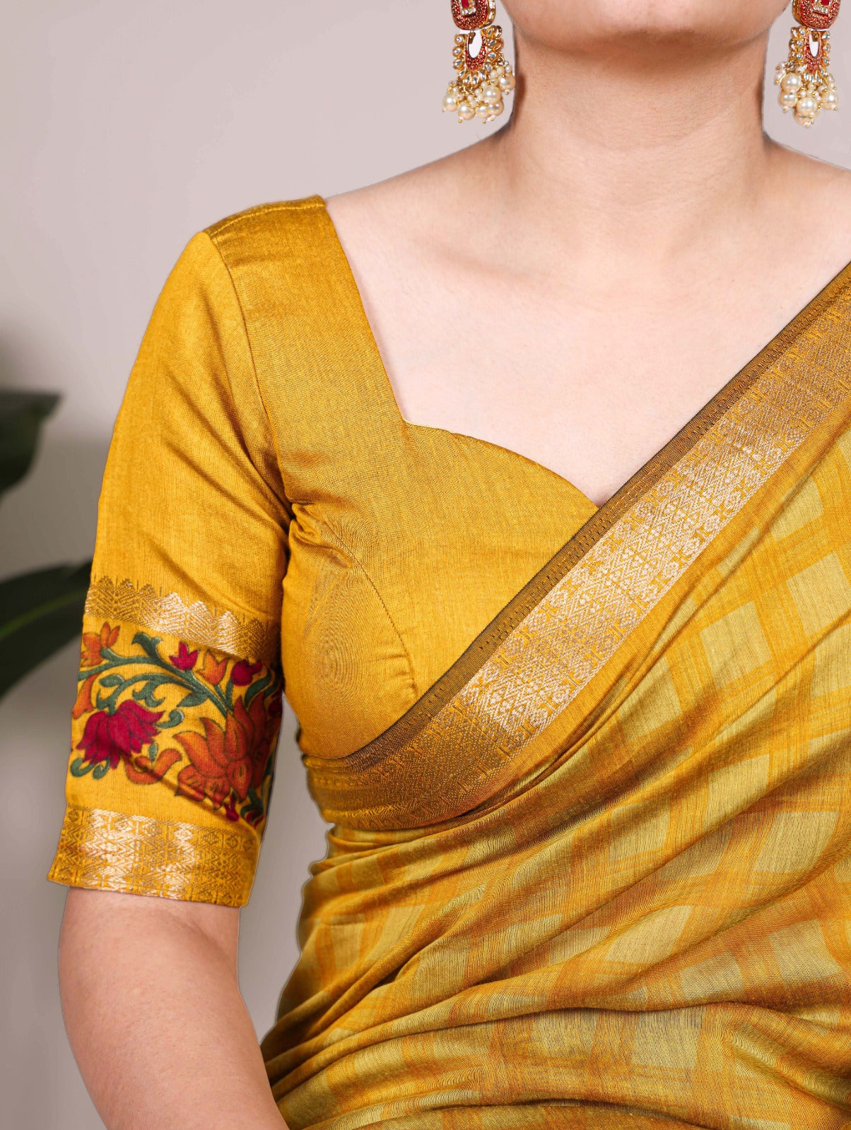 ELEGANT PRINTED SAREES WITH ZARI WEAVING