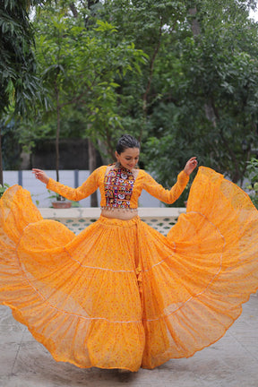 BANDHEJ PRINT WITH GOTTA PATTI & GAMTHI WORK