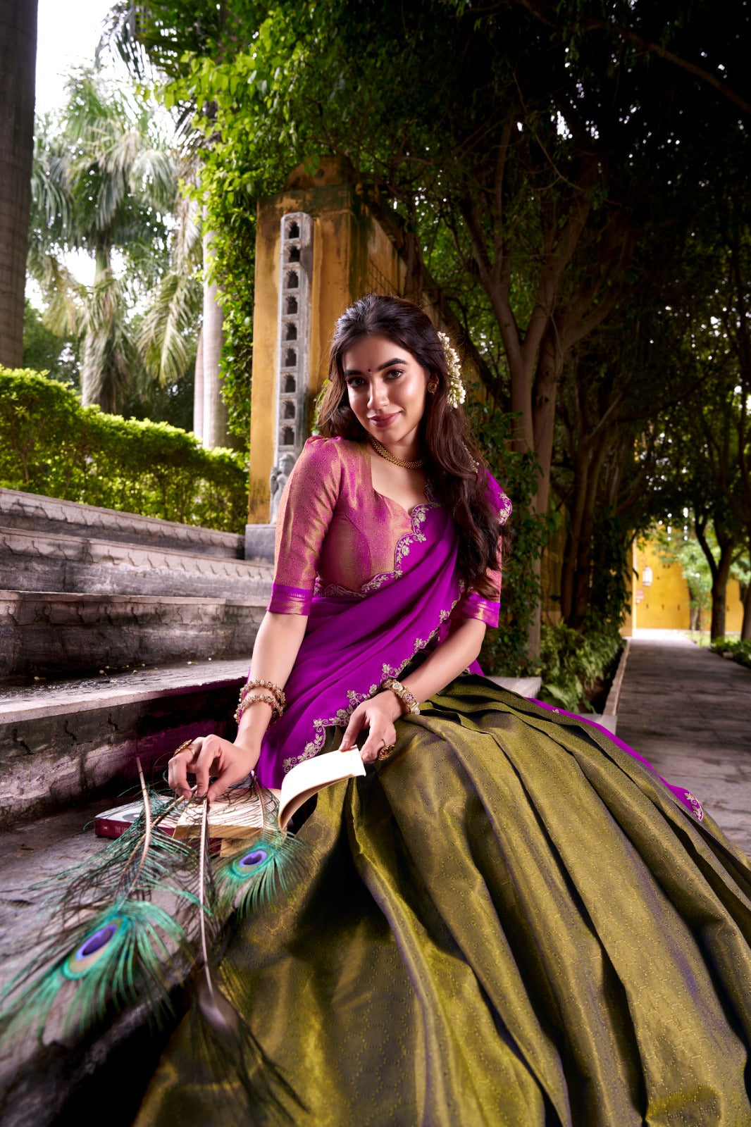 TRADITIONAL SOUTH INDIAN ROYAL ZARI WEAVING WITH GEORGETTE DUPATTA