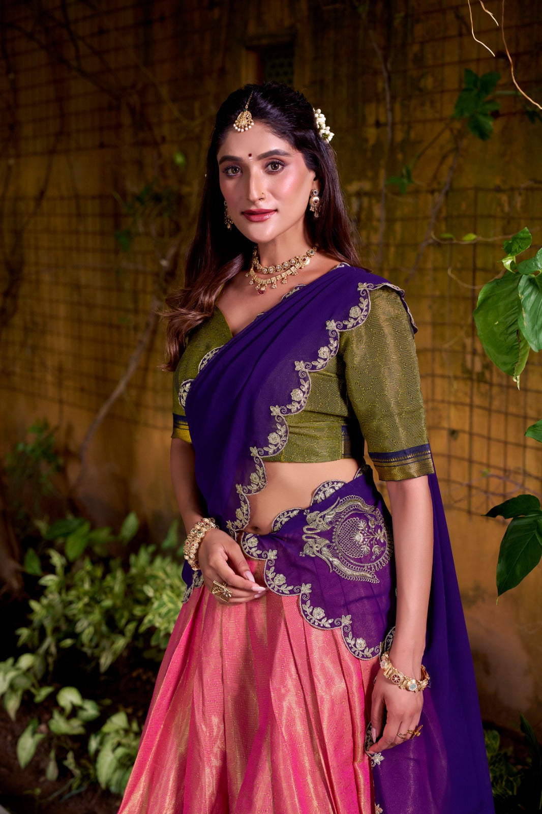 TRADITIONAL SOUTH INDIAN ROYAL ZARI WEAVING WITH GEORGETTE DUPATTA