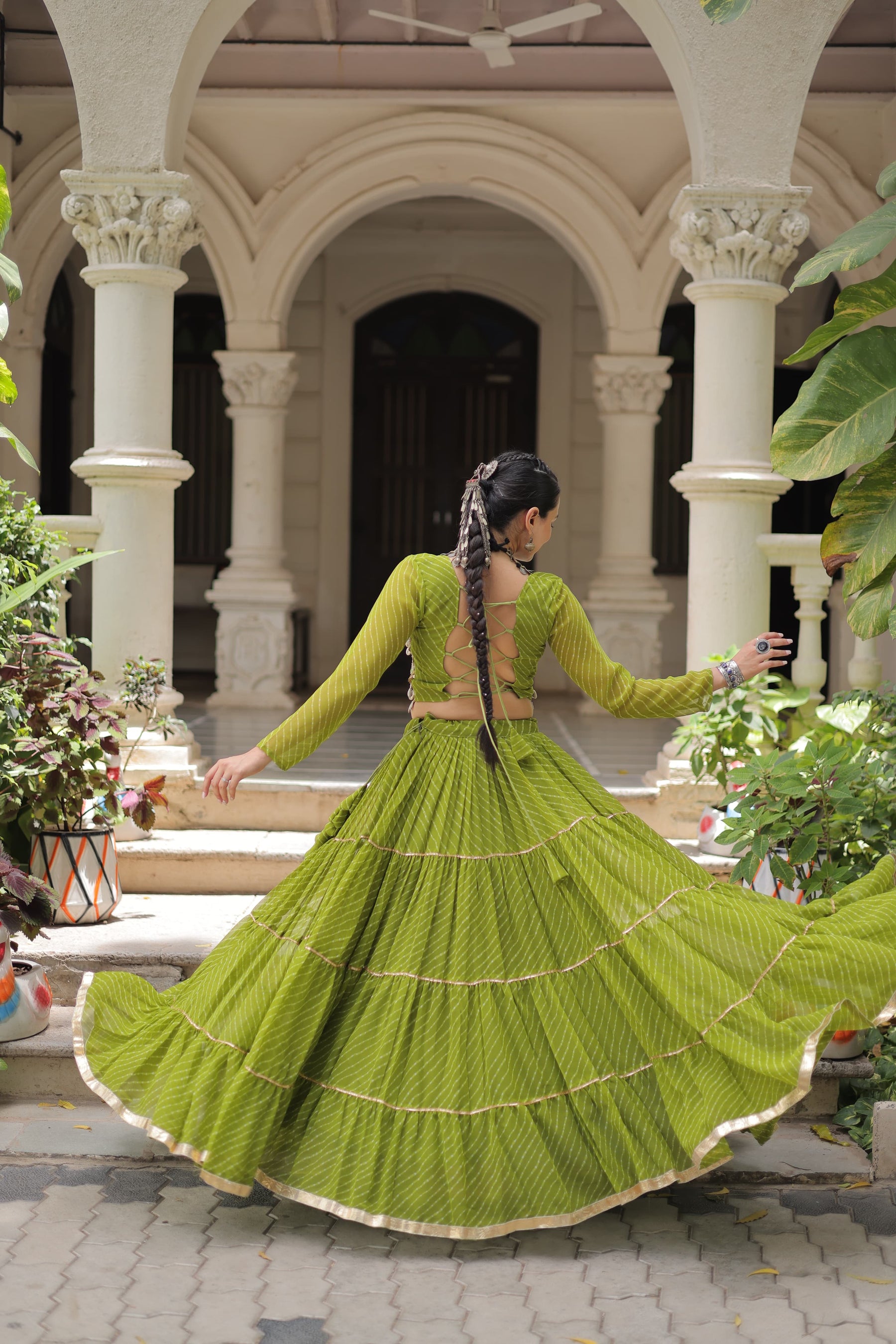 LEHERIYA PRINT LEHENGA WITH GOTA PATTI & MIRROR