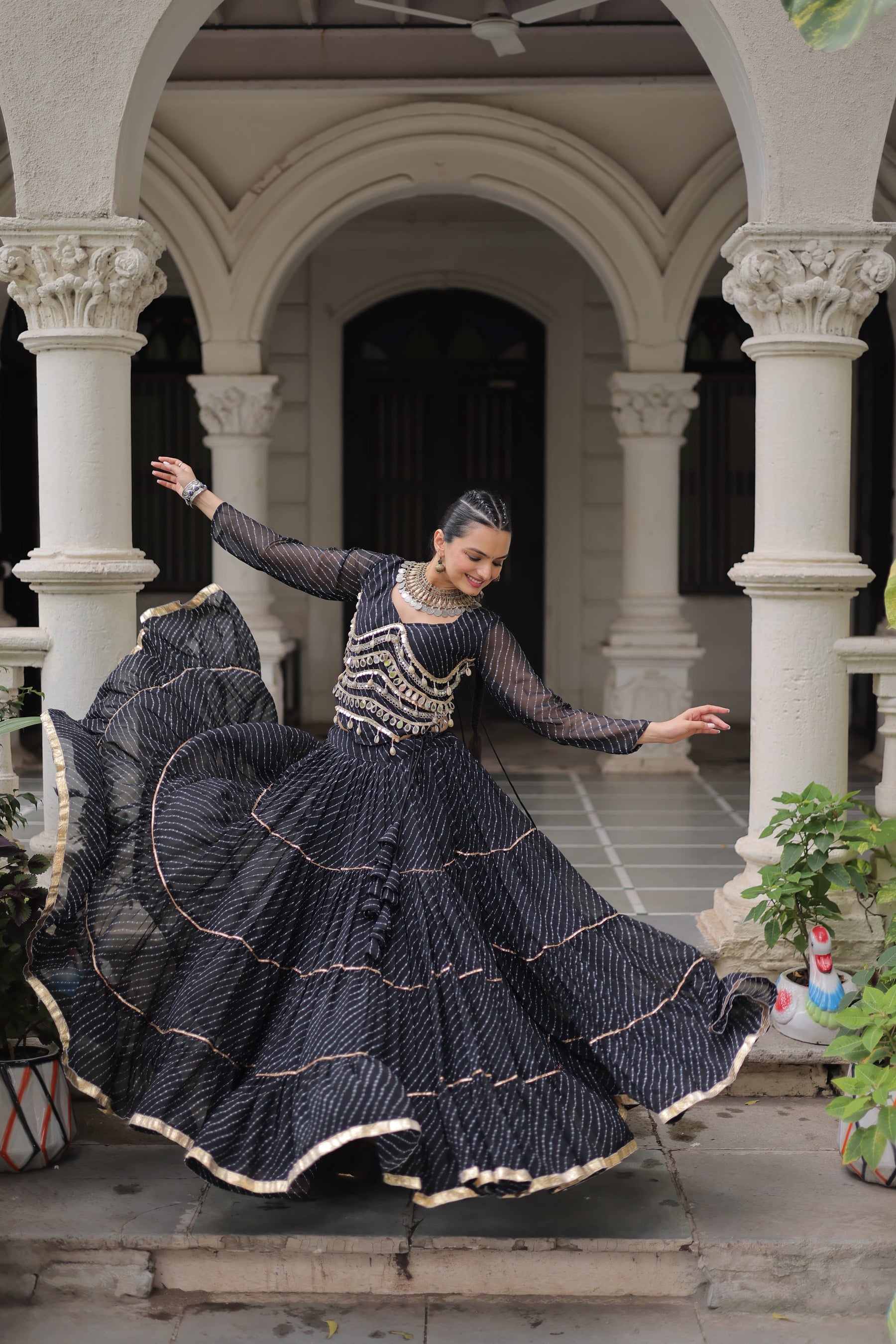 LEHERIYA PRINT LEHENGA WITH GOTA PATTI & MIRROR