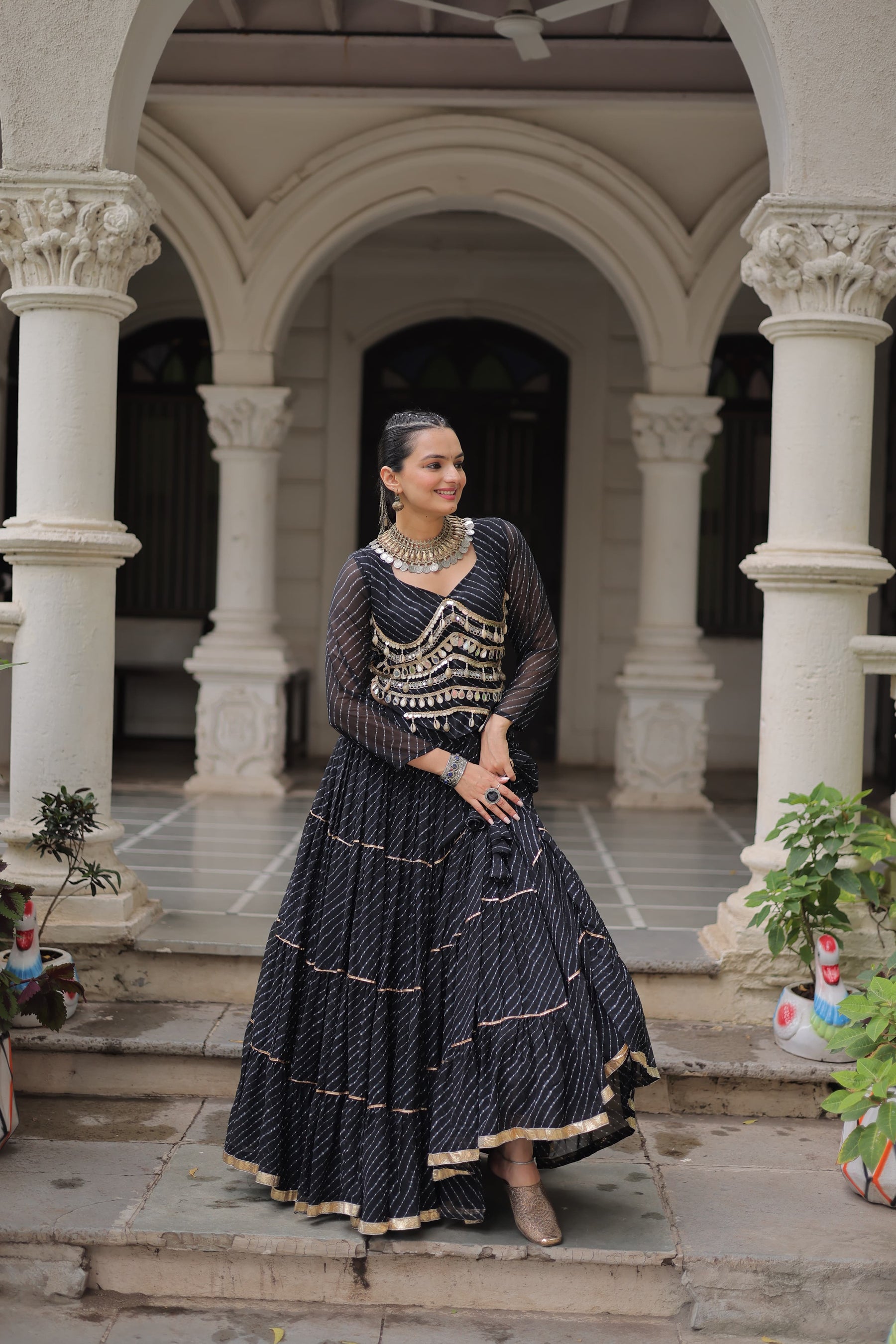 LEHERIYA PRINT LEHENGA WITH GOTA PATTI & MIRROR