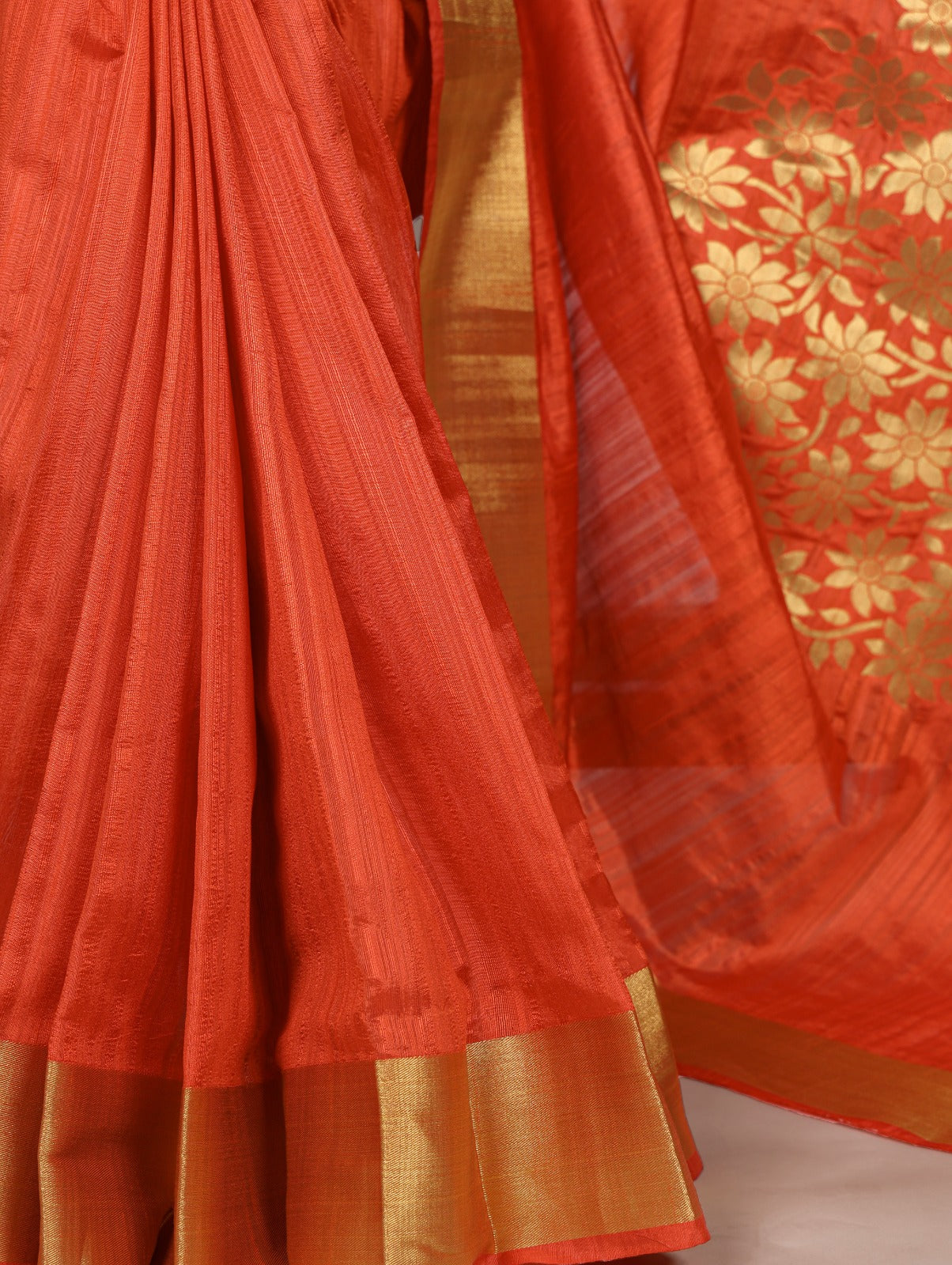 Festive Raw Silk Sarees For ONAM