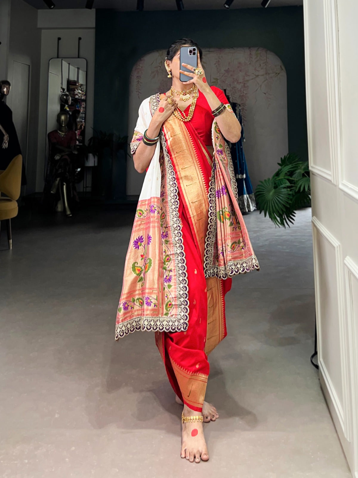 ROYAL PAITHANI SAREE ELEGANCE