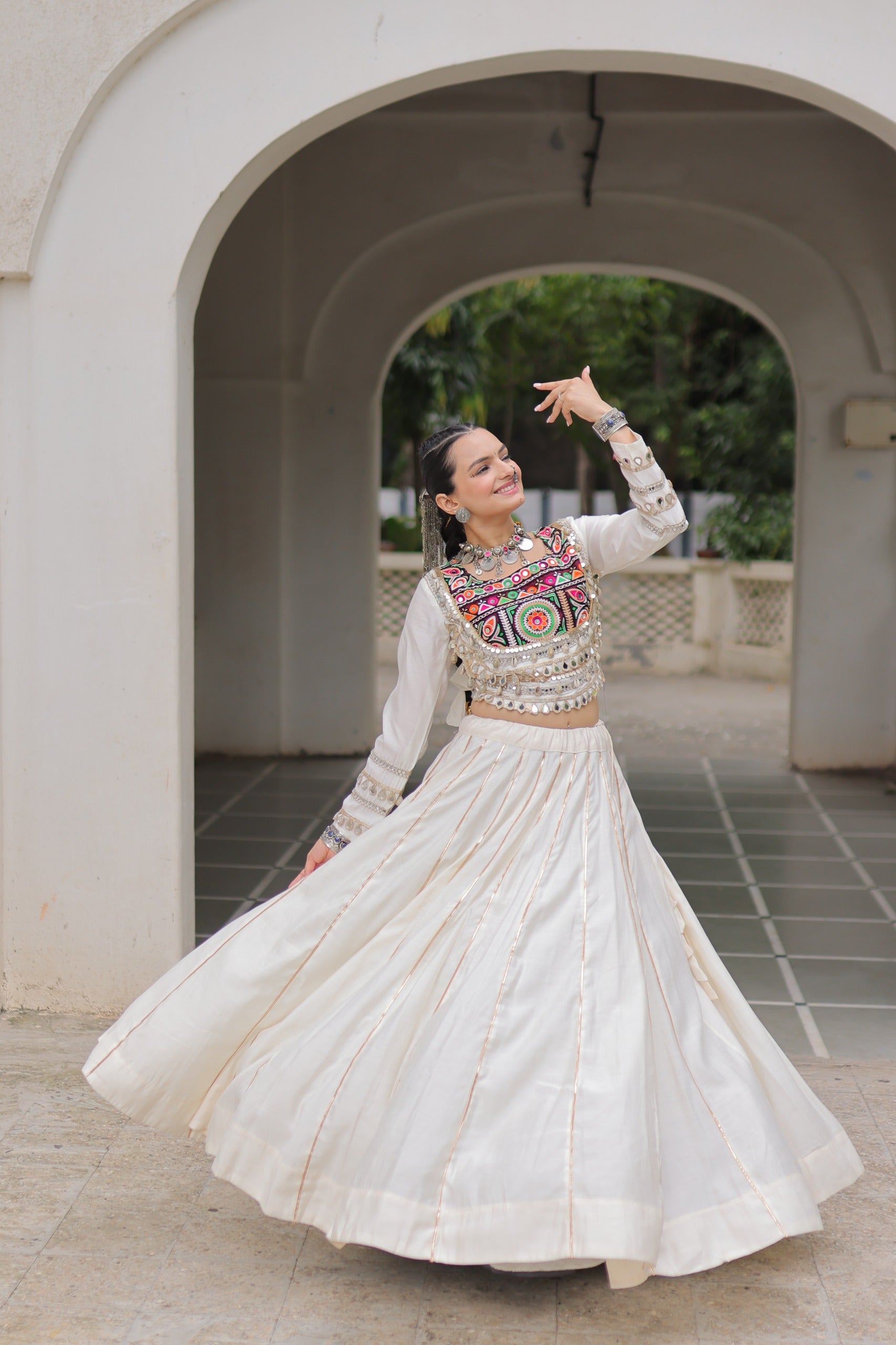 KUTCHI GAMTHI EMBROIDERY MIRROR LACE LEHENGA CHOLI