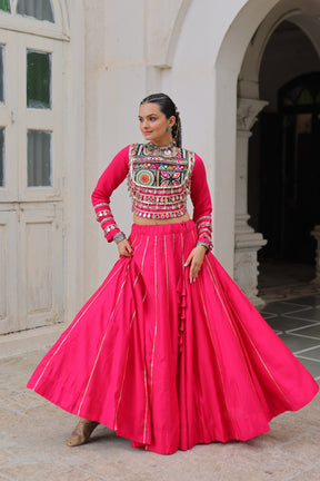 KUTCHI GAMTHI EMBROIDERY MIRROR LACE LEHENGA CHOLI