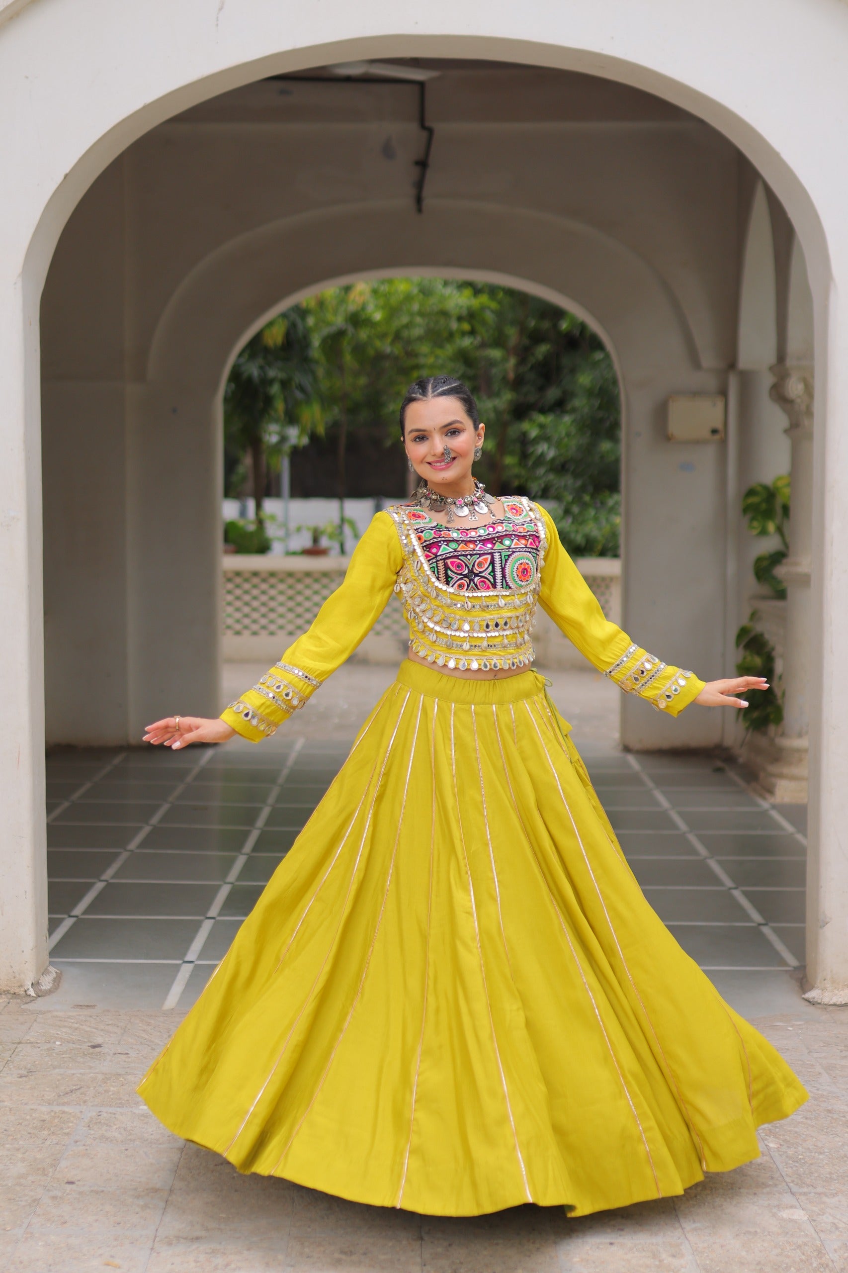 KUTCHI GAMTHI EMBROIDERY MIRROR LACE LEHENGA CHOLI