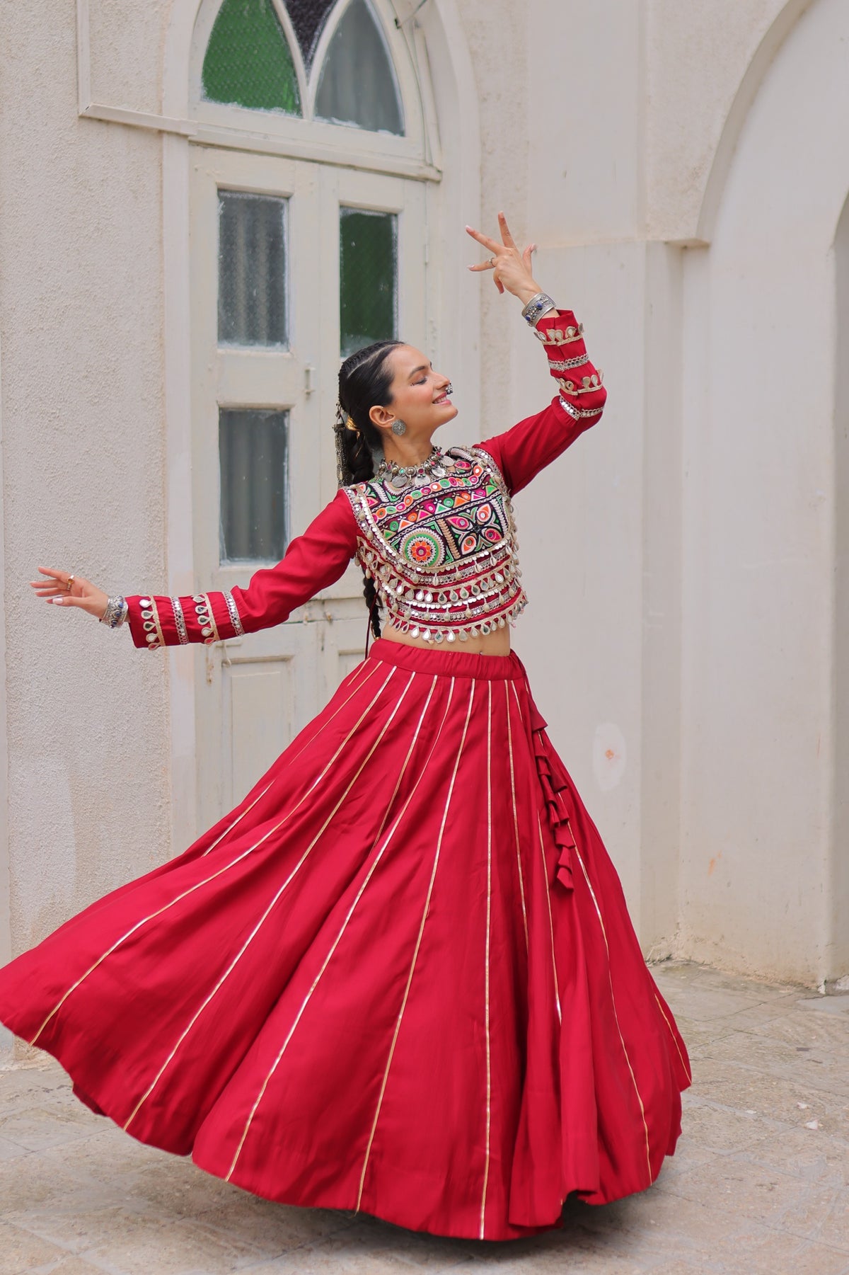 KUTCHI GAMTHI EMBROIDERY MIRROR LACE LEHENGA CHOLI