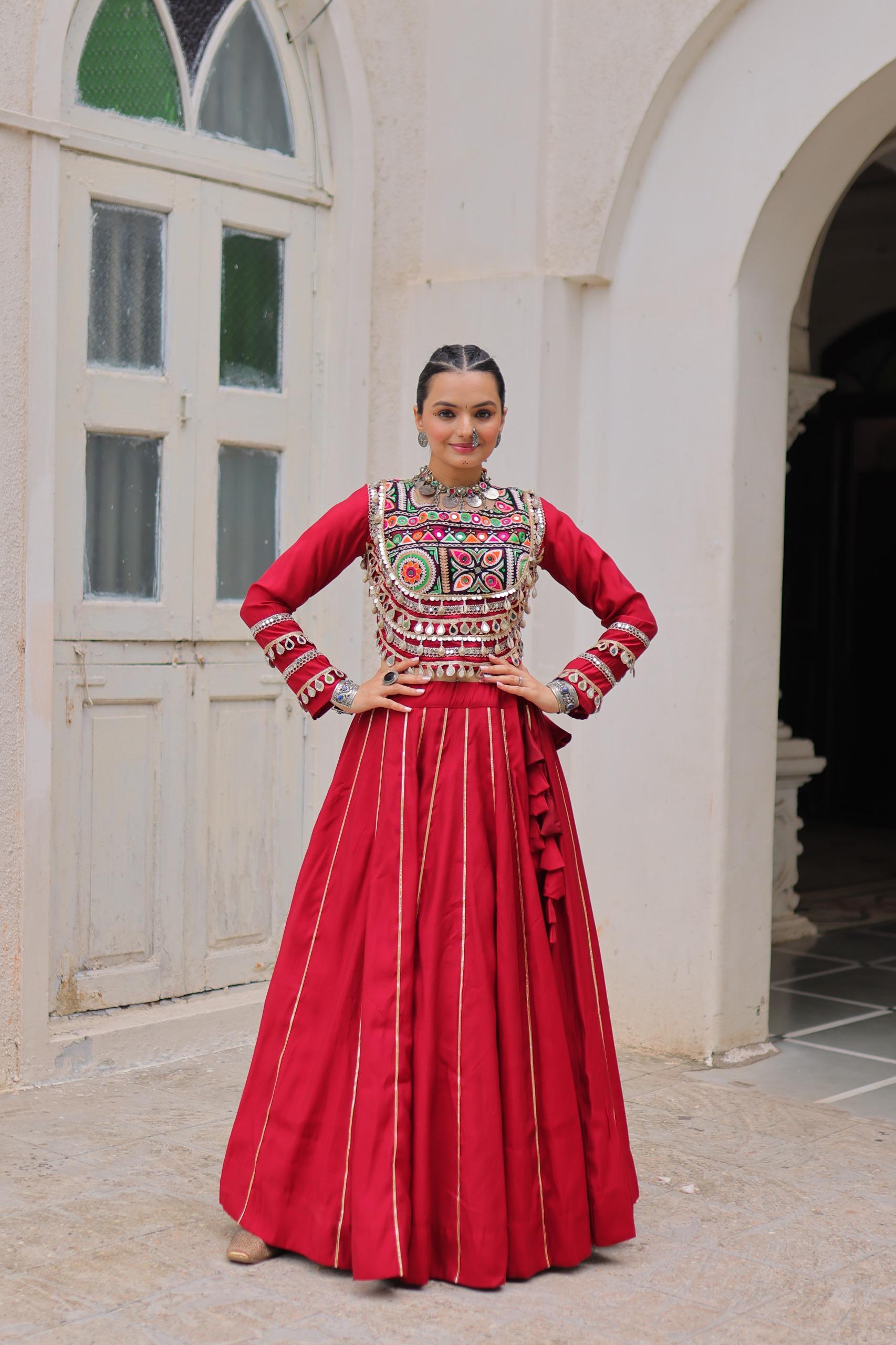 KUTCHI GAMTHI EMBROIDERY MIRROR LACE LEHENGA CHOLI