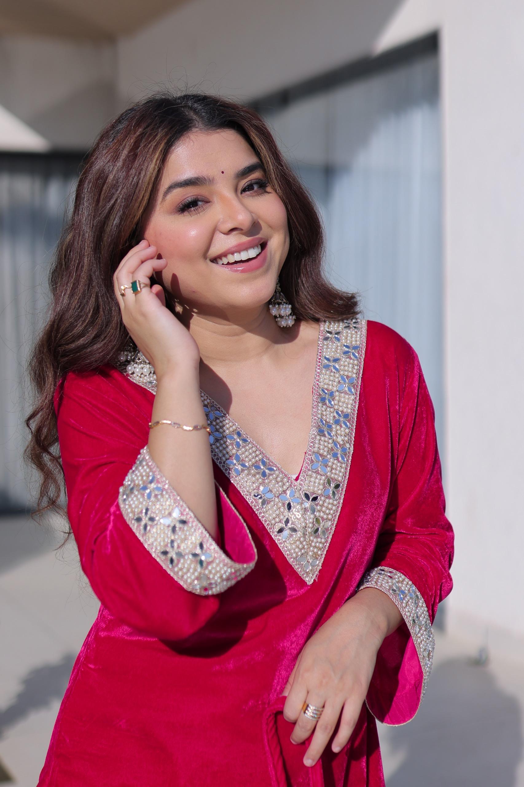 Ready-Made Top Pant Set with Batwa – Velvet Mirror Work